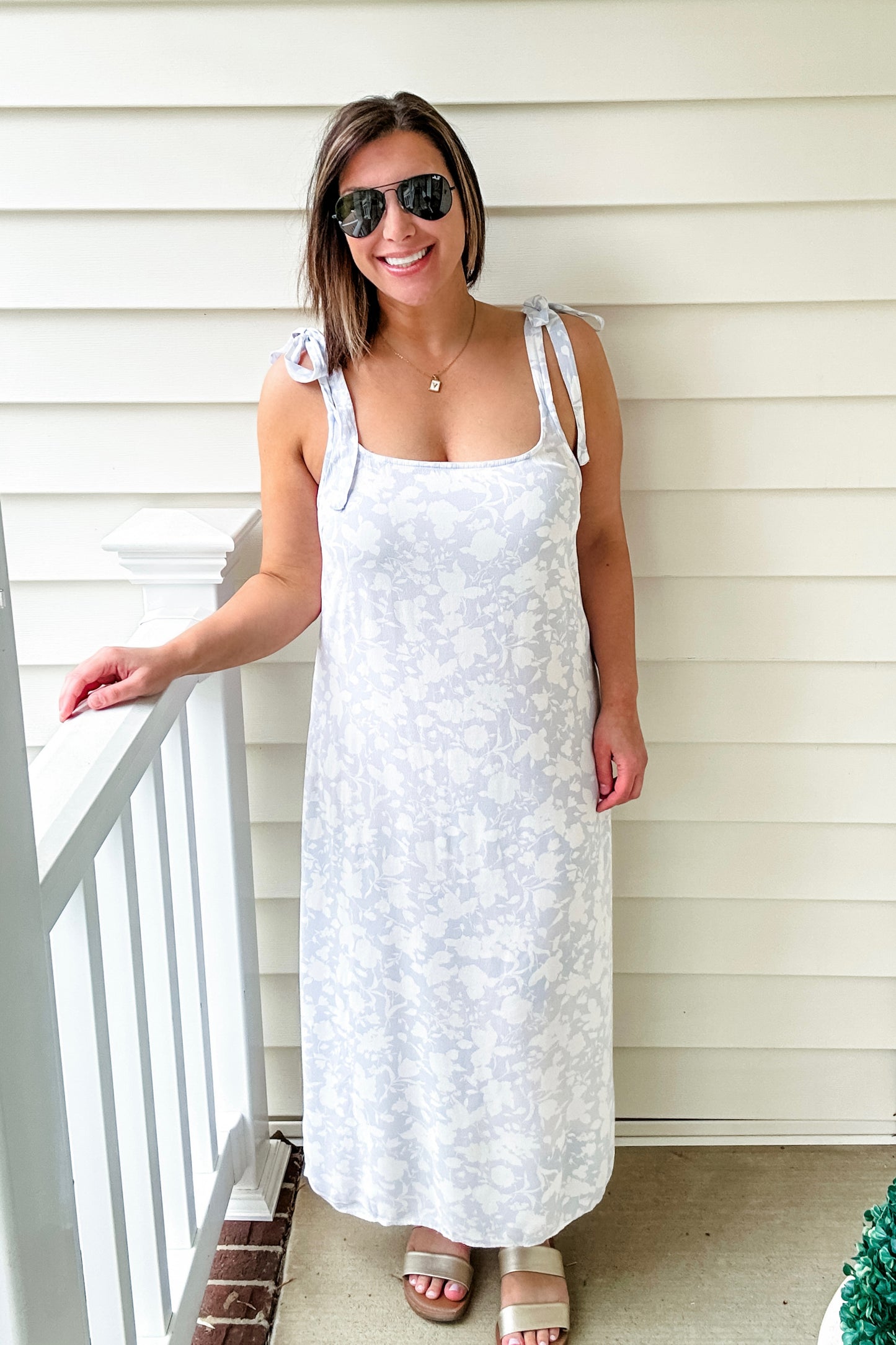 (L) Delicate Floral Midi