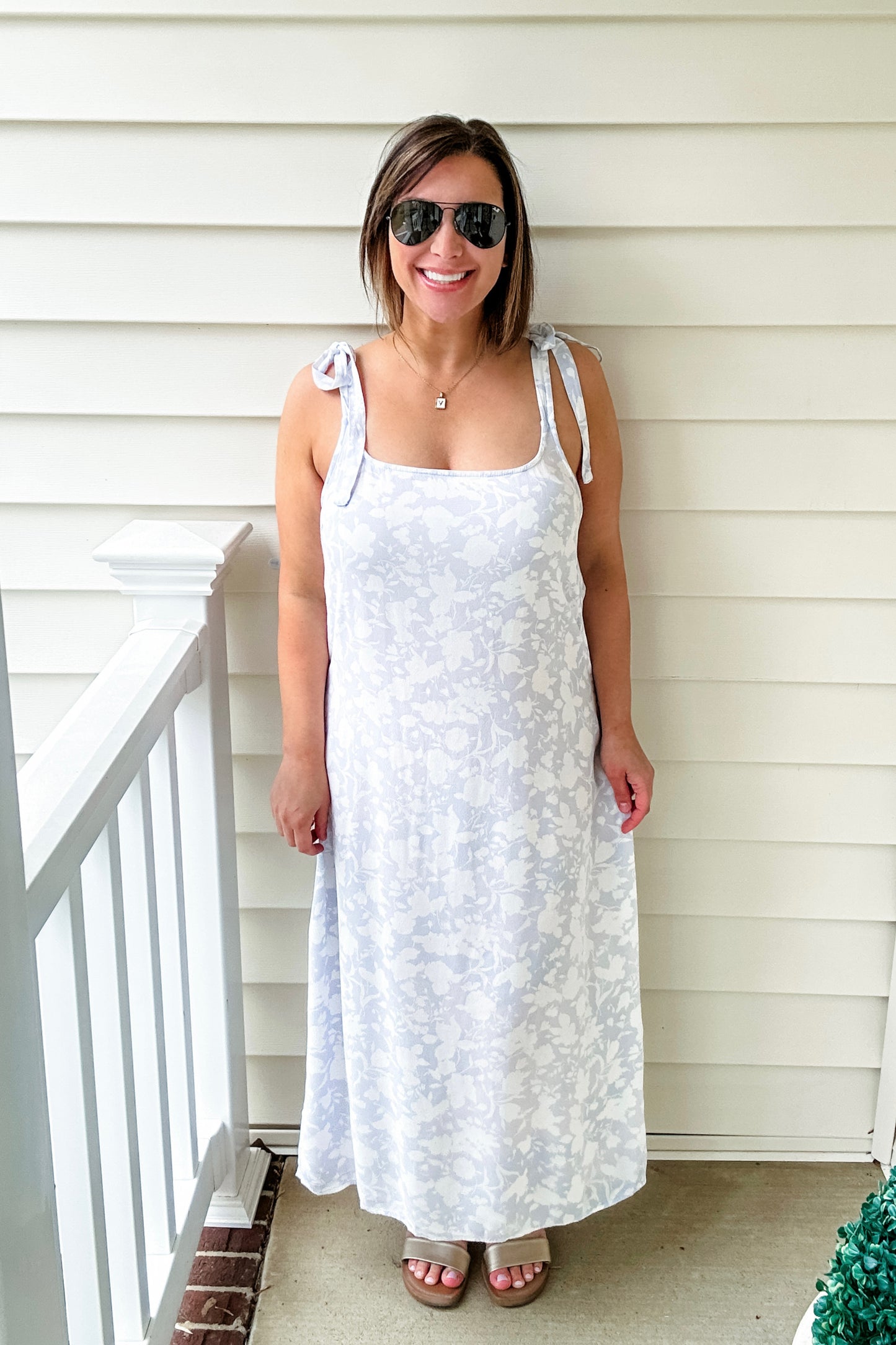 (L) Delicate Floral Midi