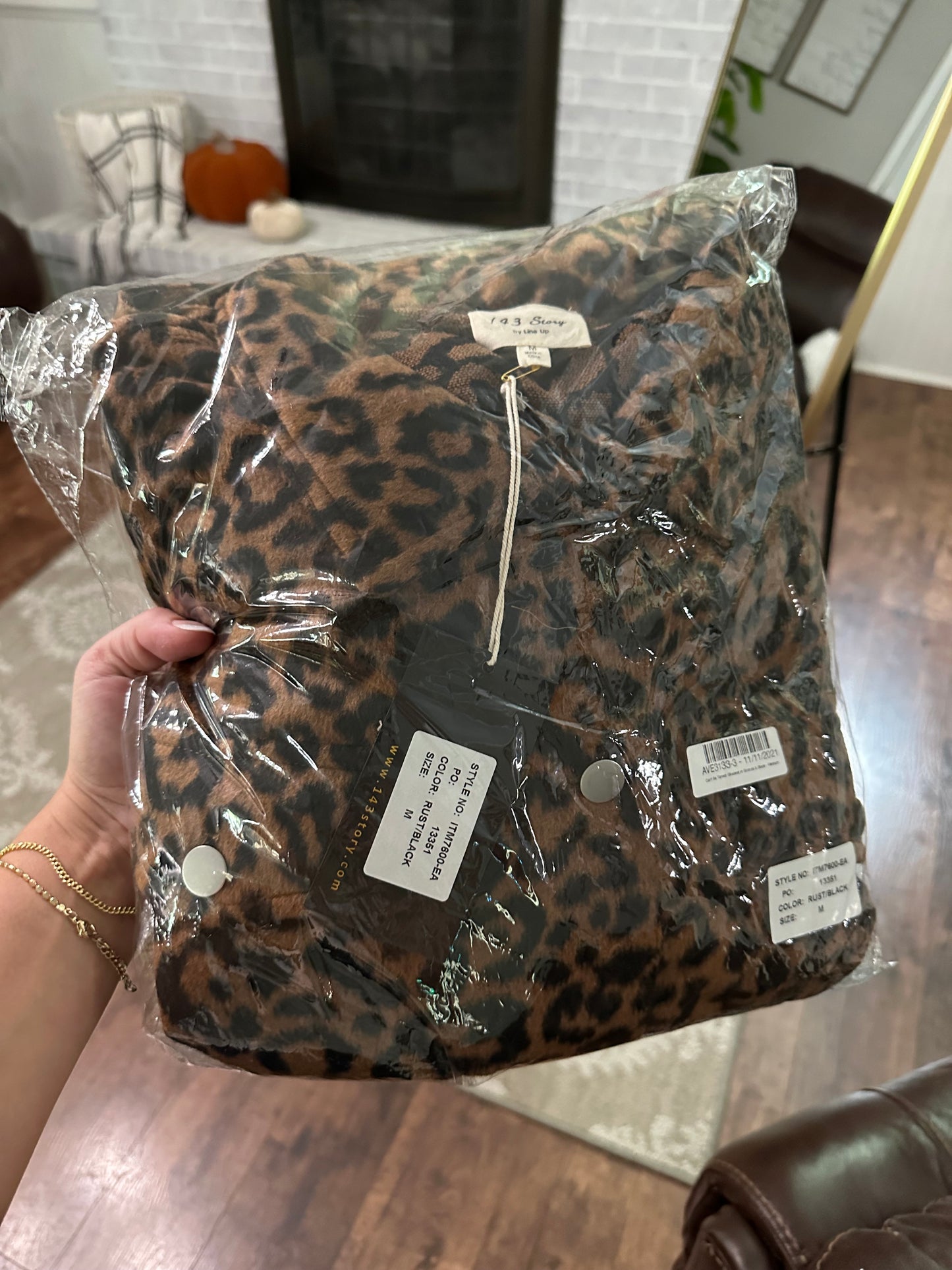 (M) Boutique Leopard Shacket