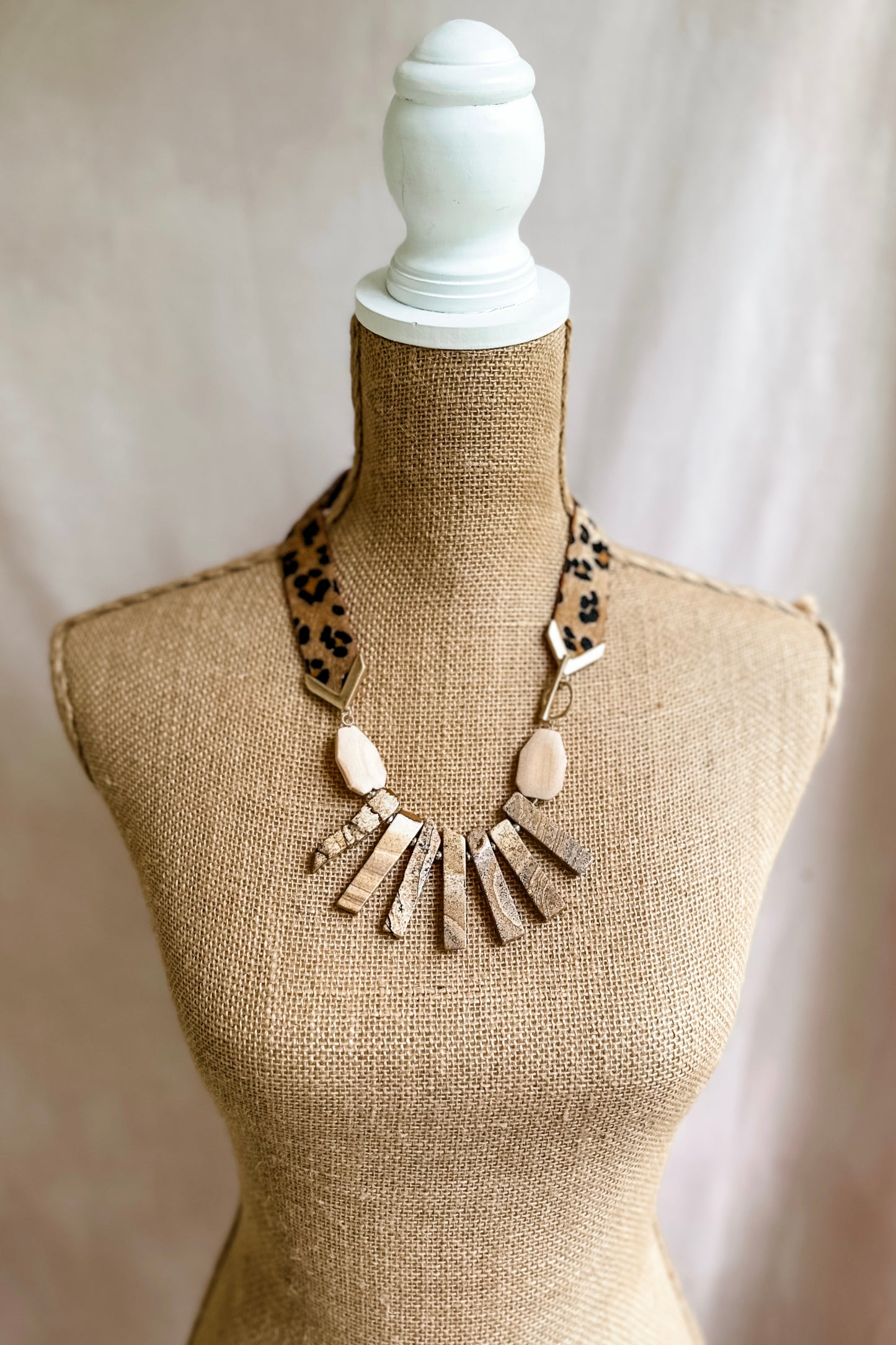 Leop & Wood Necklace