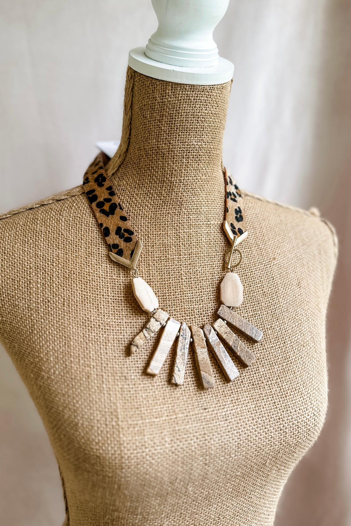 Leop & Wood Necklace