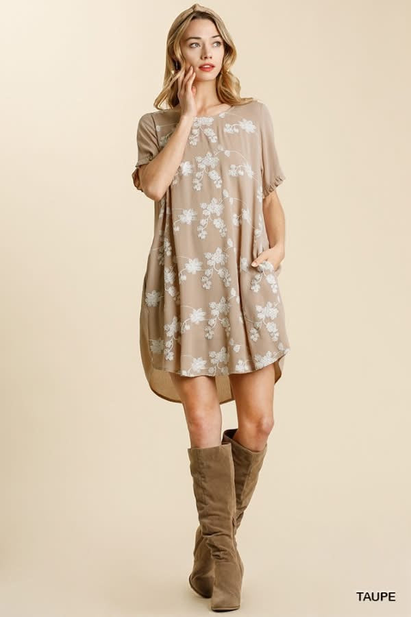 (L) Umgee Embroidered Tunic Dress