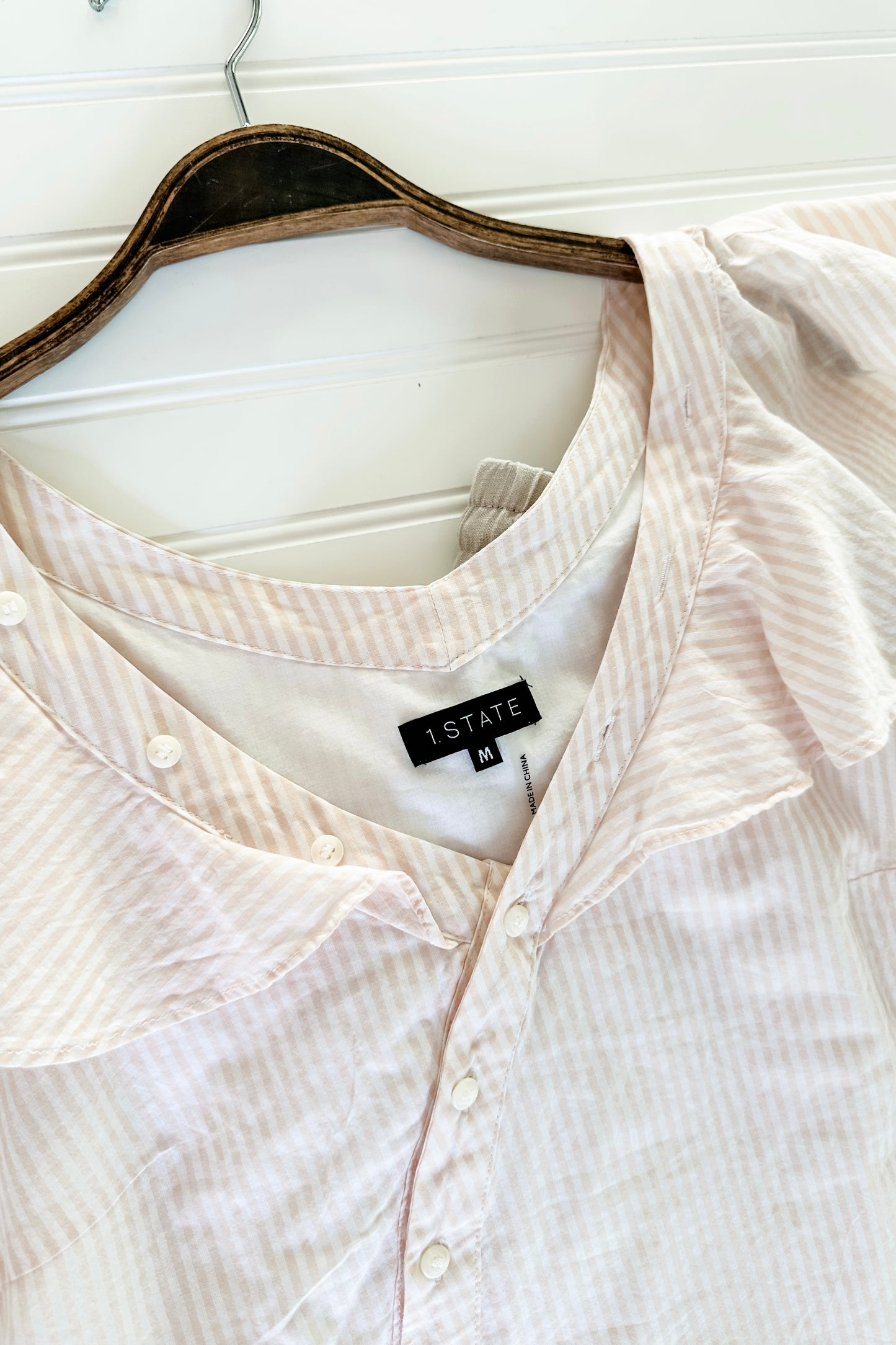 (M) 1 State Ruffle Top