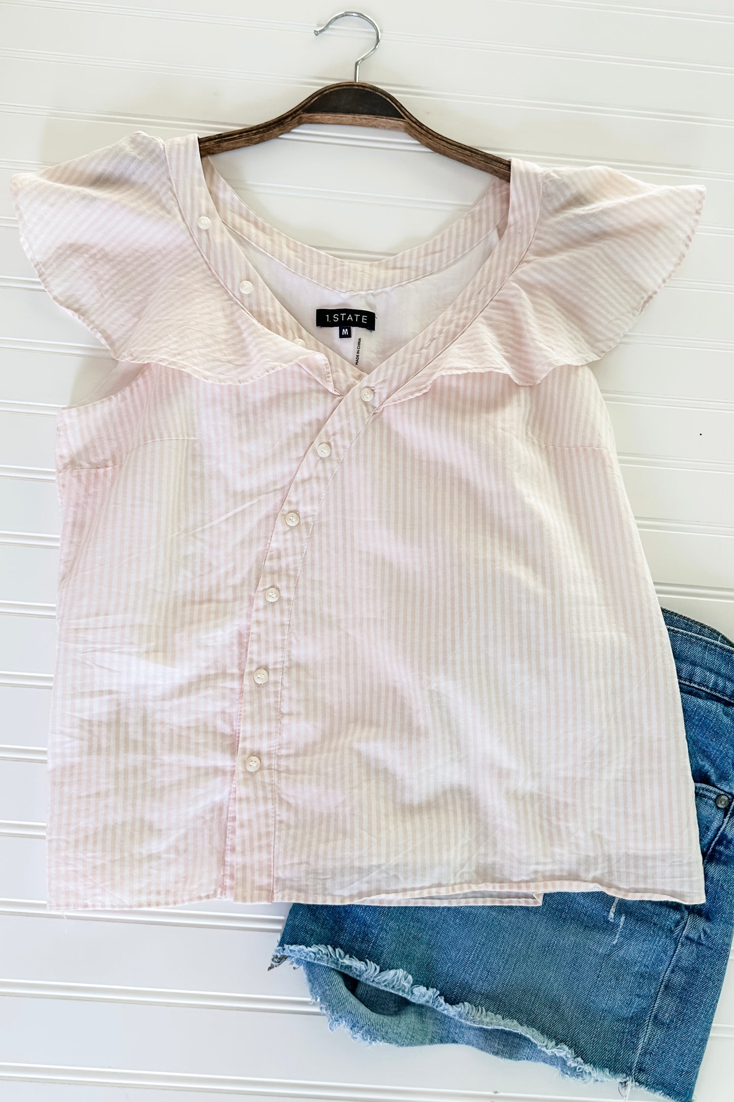 (M) 1 State Ruffle Top