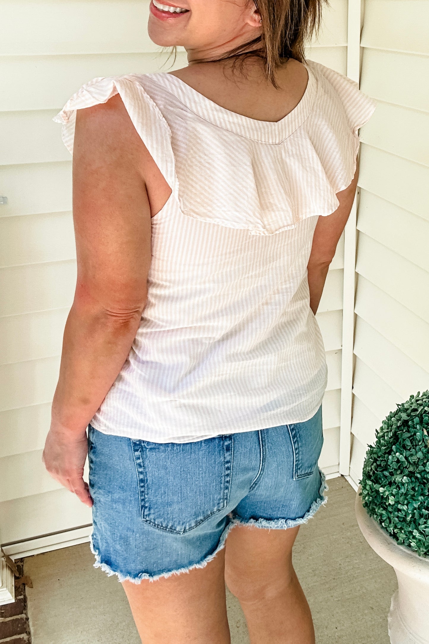 (M) 1 State Ruffle Top