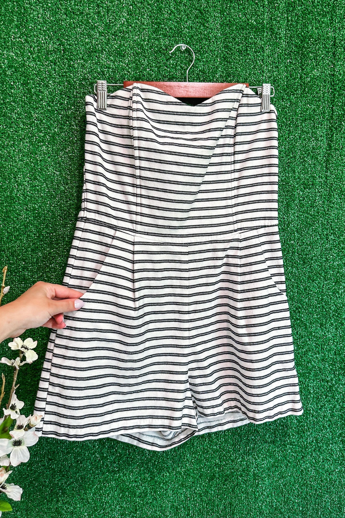 (L) Vintage Rampage Romper