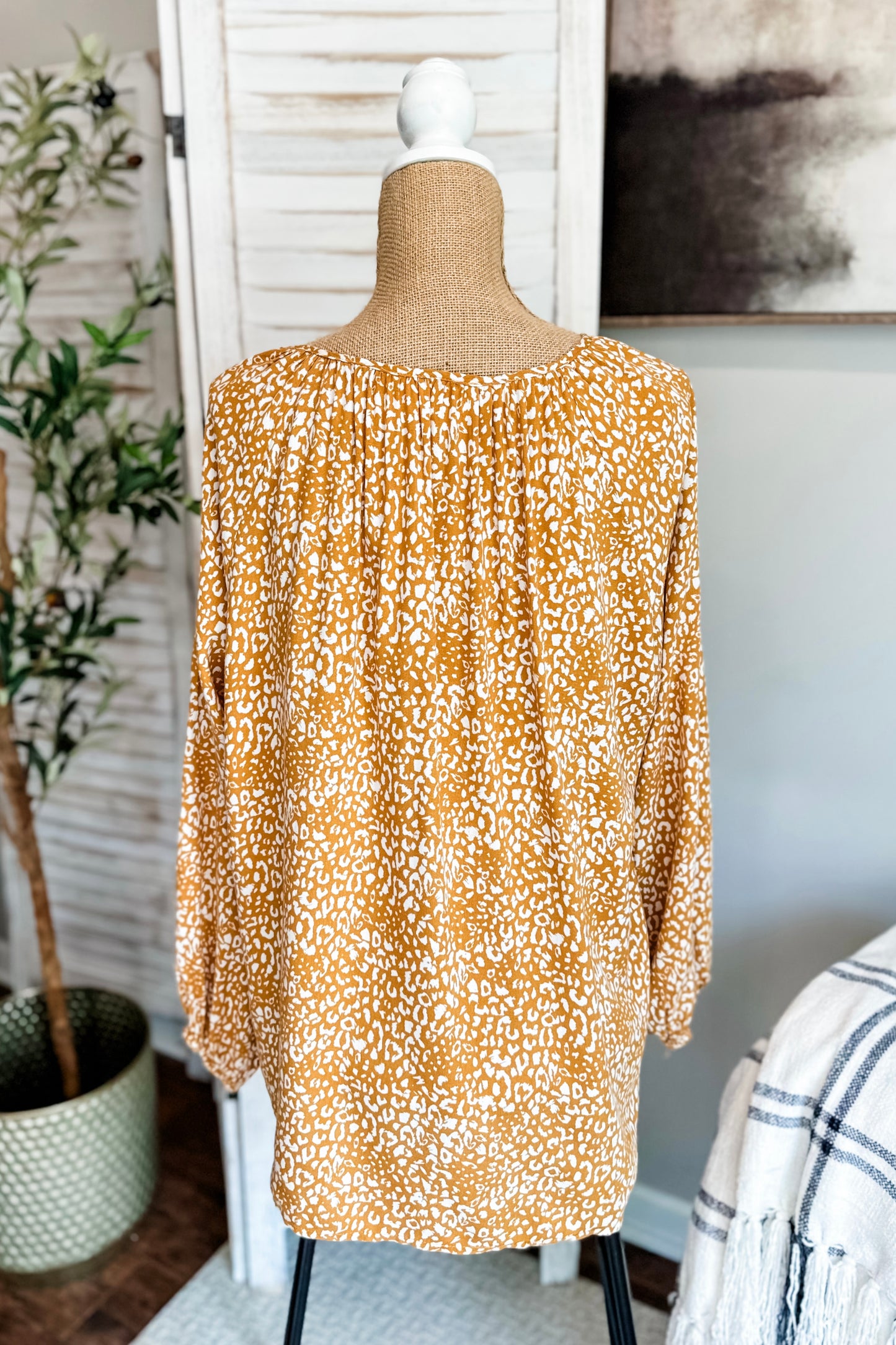 (1X) Savanna Jane Mustard Top