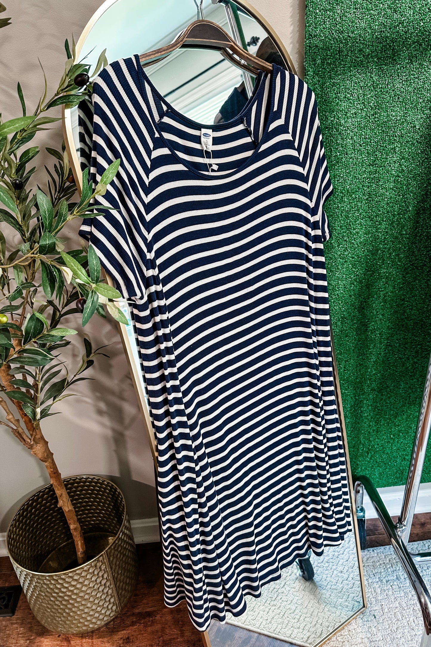 (XL) Old Navy Striped Midi