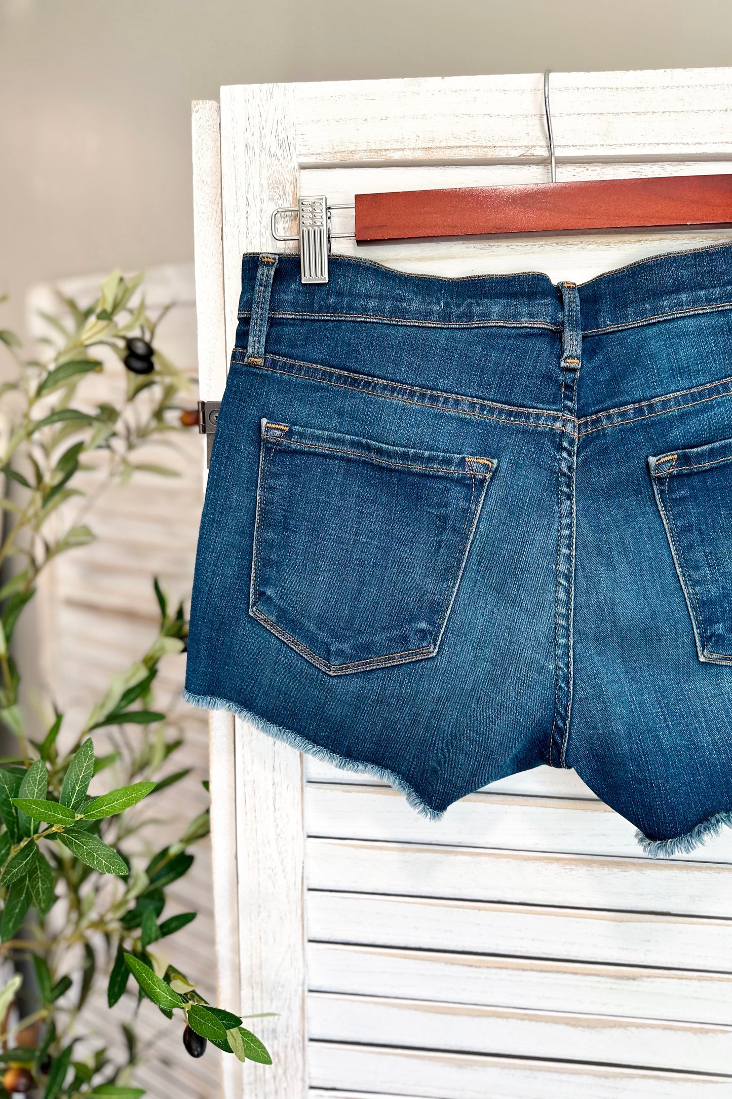 (4) Frame Denim Le Cut Off (Designer)