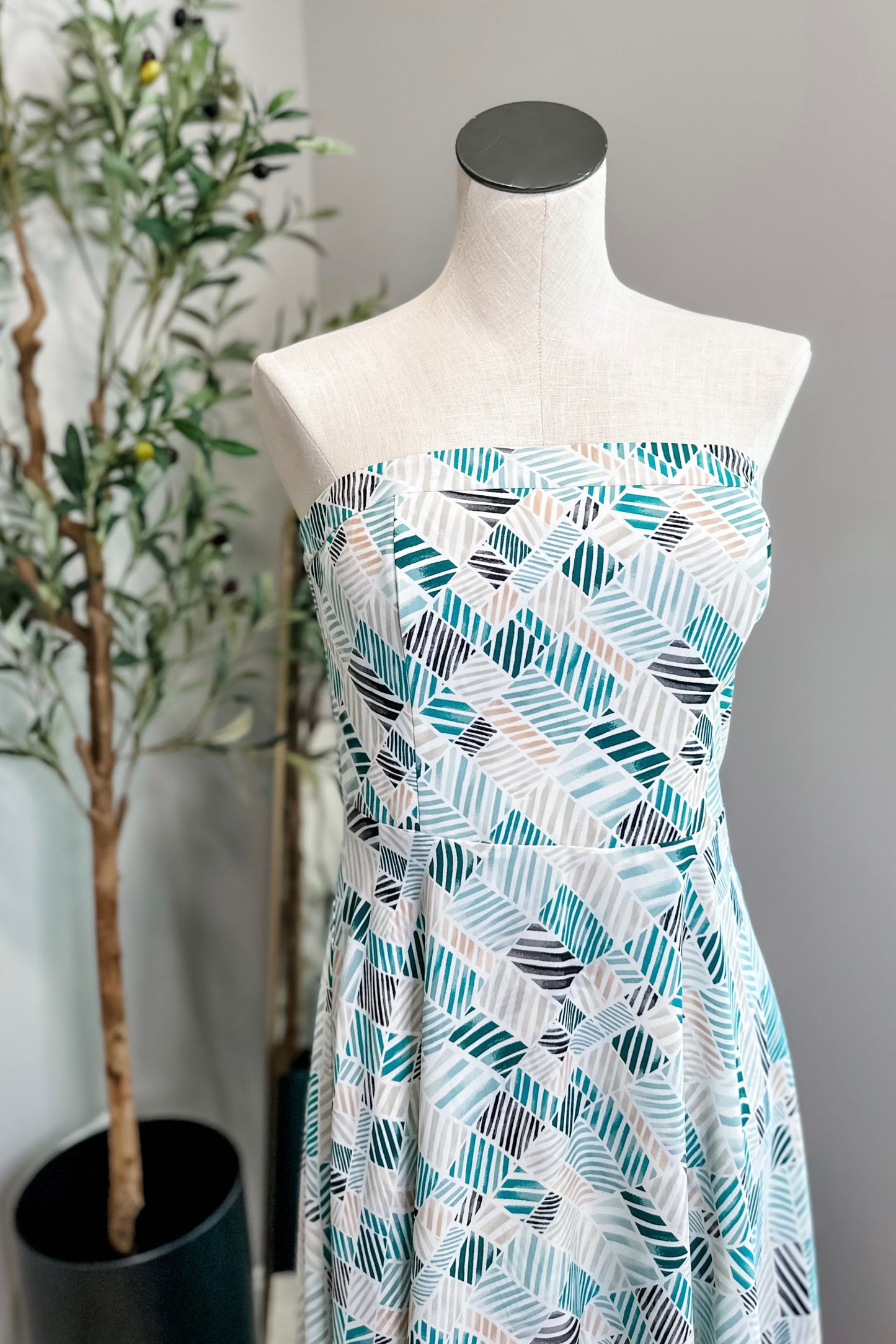 (8) White House Black Market Dress