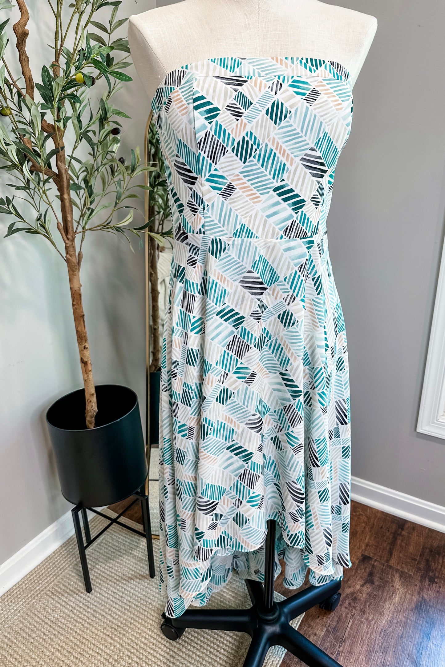 (8) White House Black Market Dress
