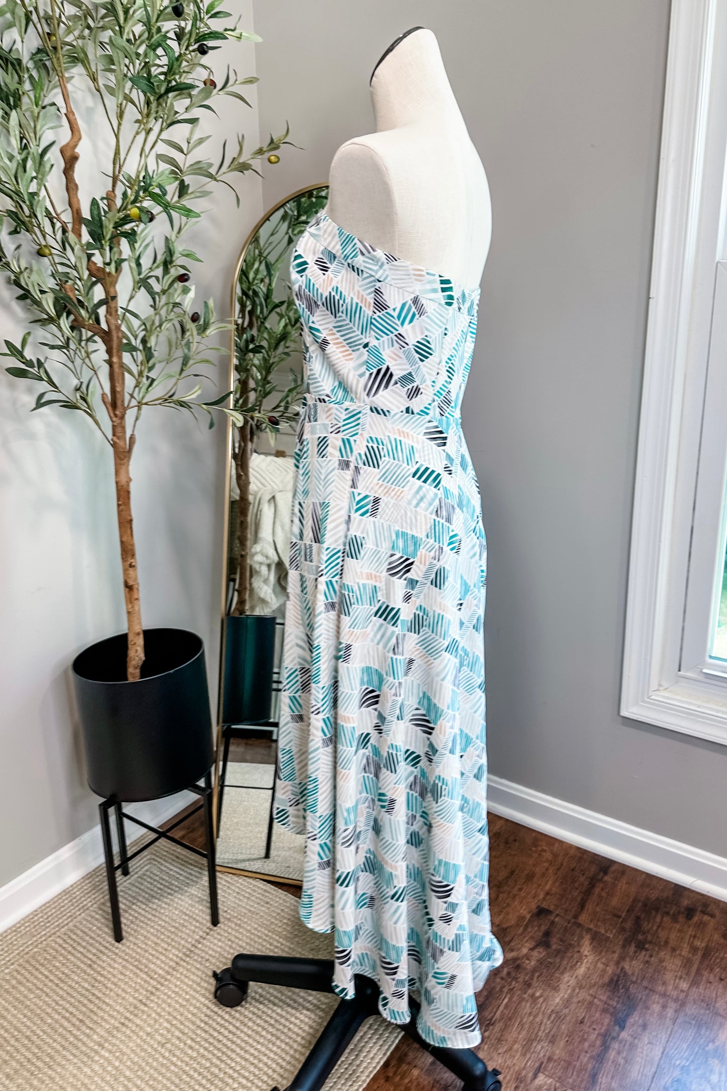 (8) White House Black Market Dress