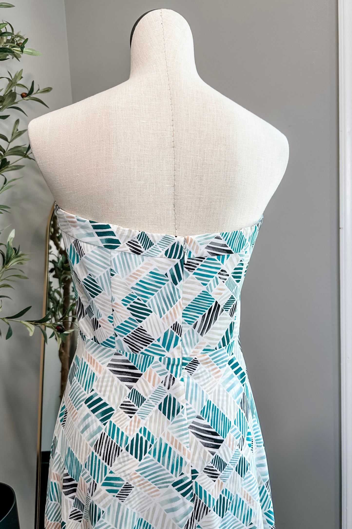 (8) White House Black Market Dress