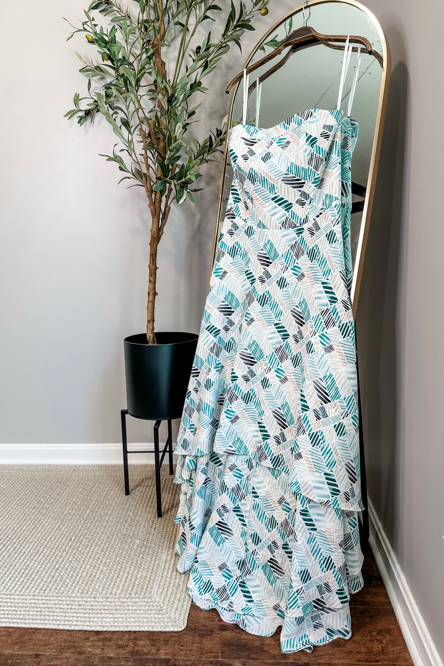 (8) White House Black Market Dress