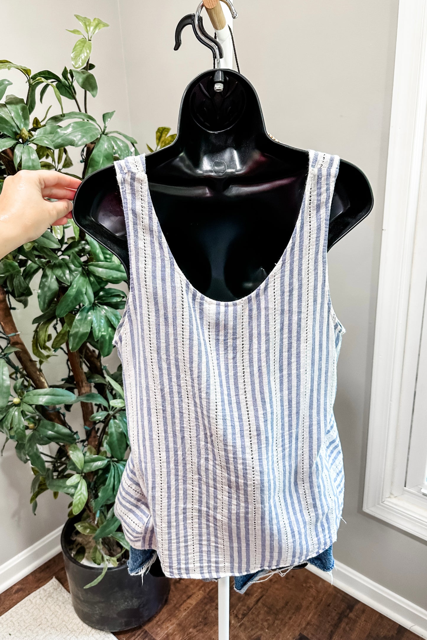 (L) Linen Sea Tank