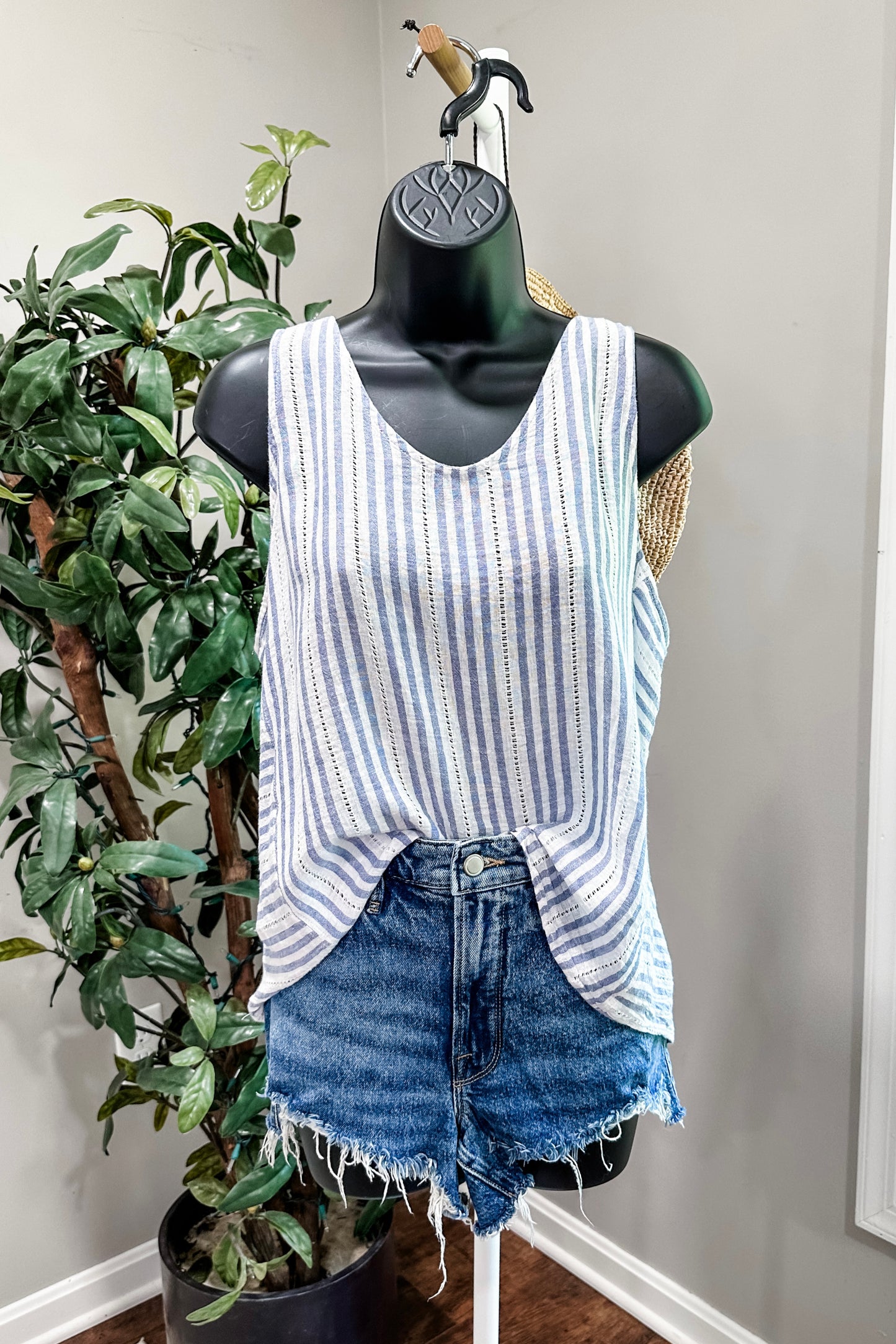 (L) Linen Sea Tank