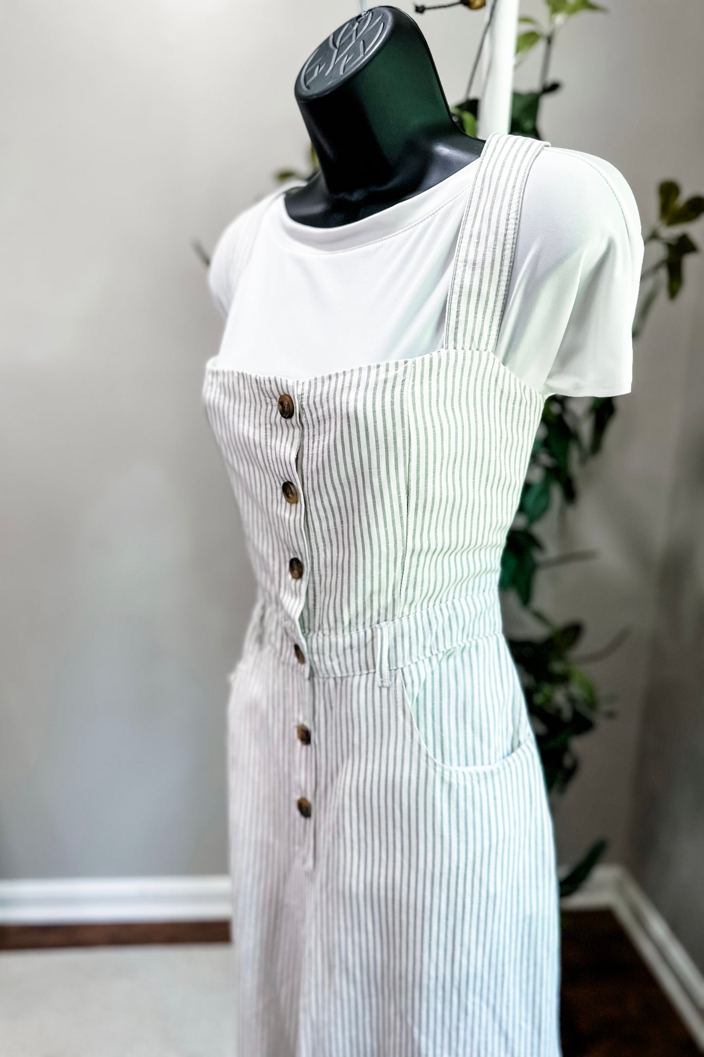 (6) Tractr Wide Leg Jumpsuit