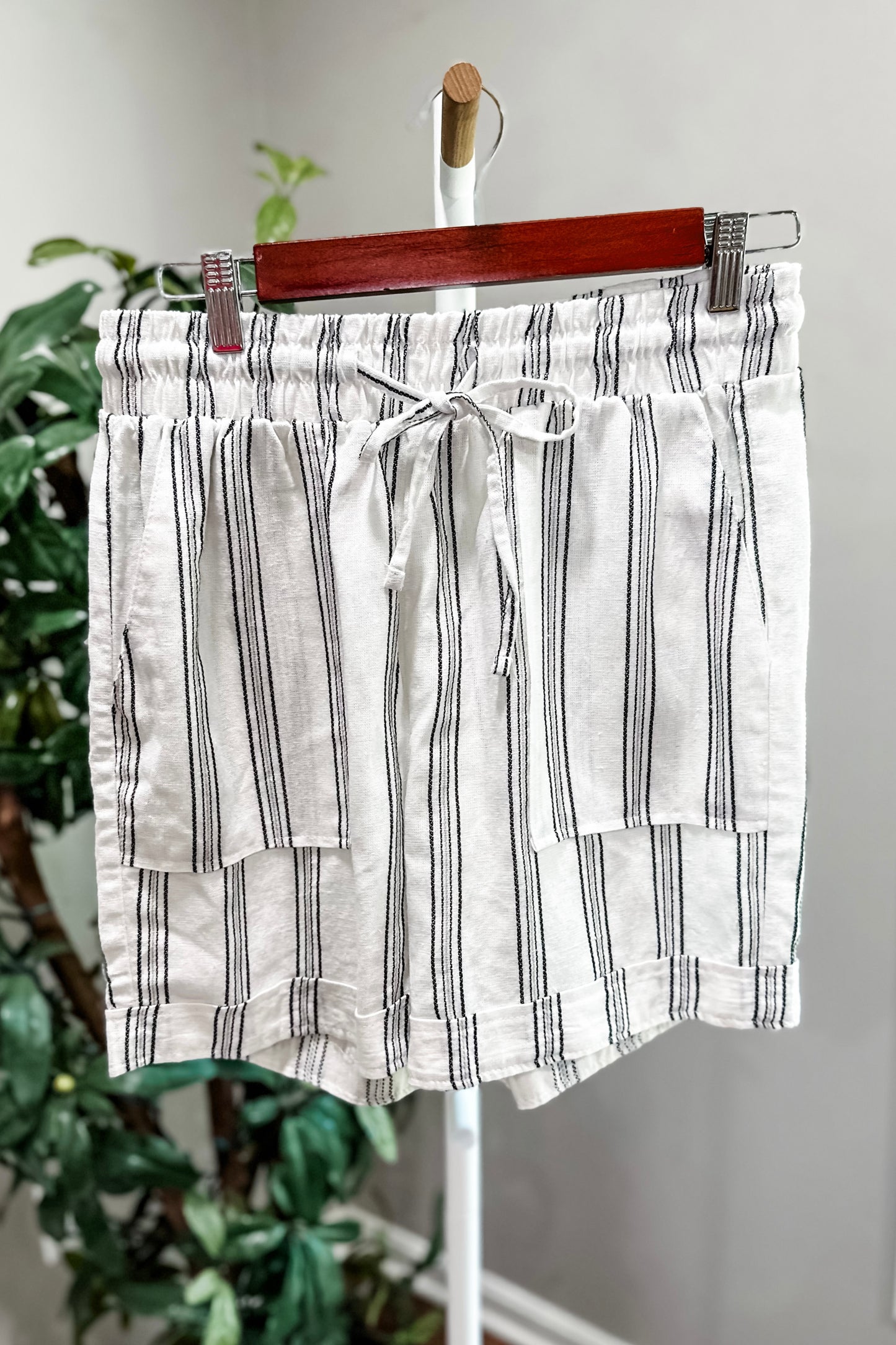 (M) Striped Linen Short