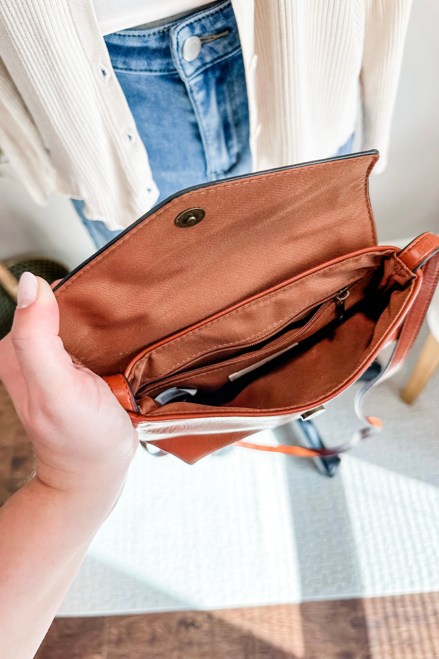 Universal Thread Crossbody