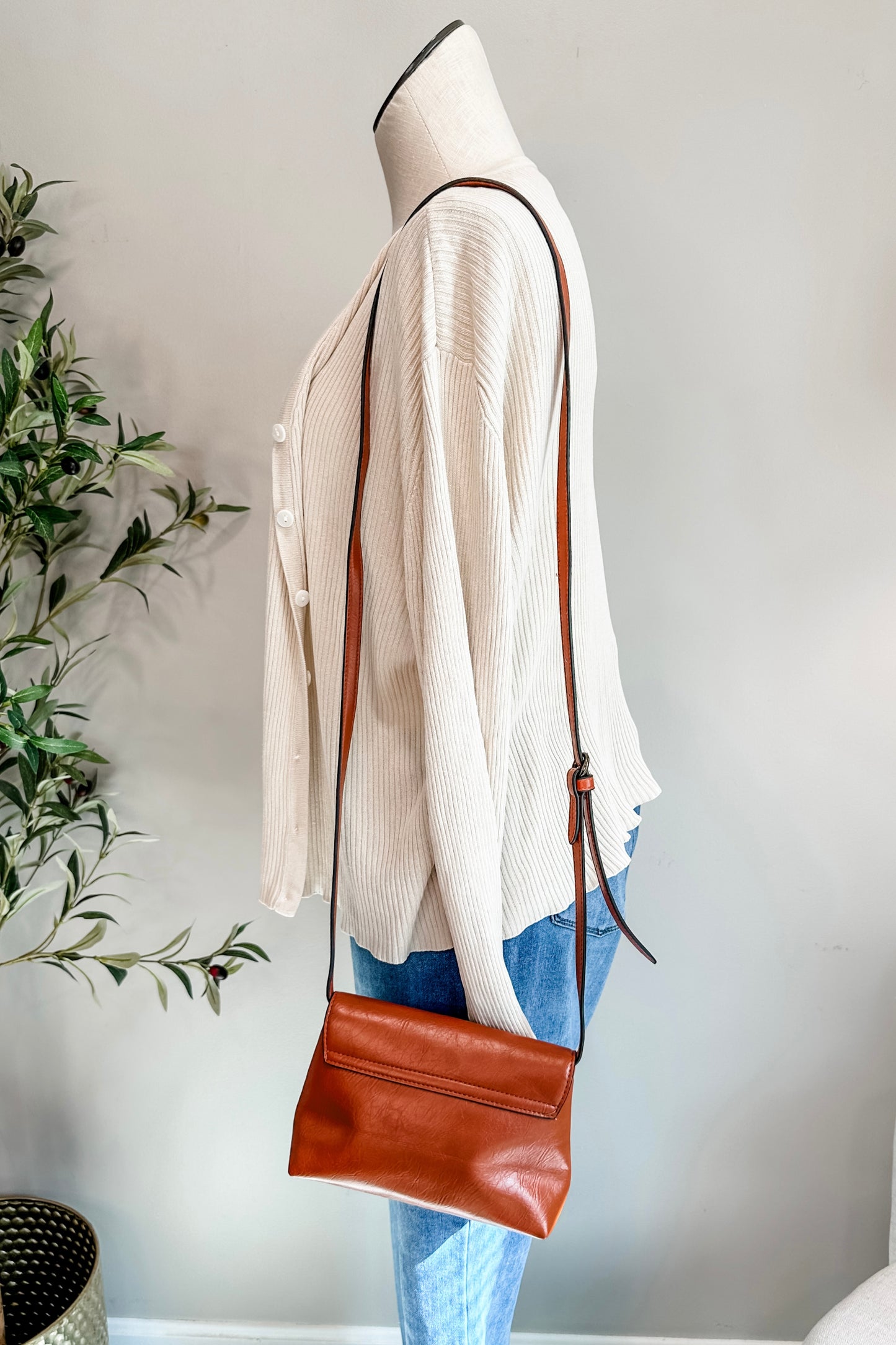 Universal Thread Crossbody