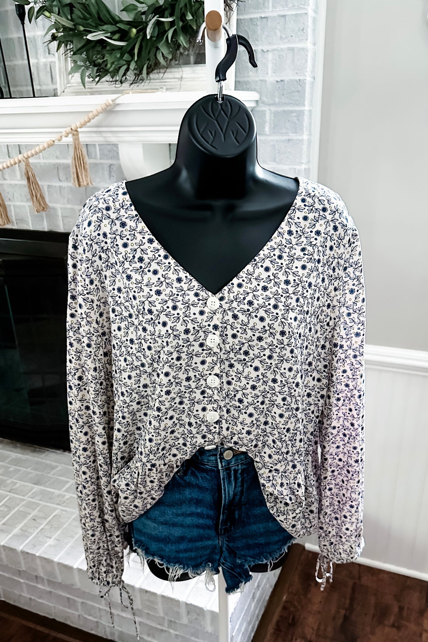 (L) Loft Floral Blouse