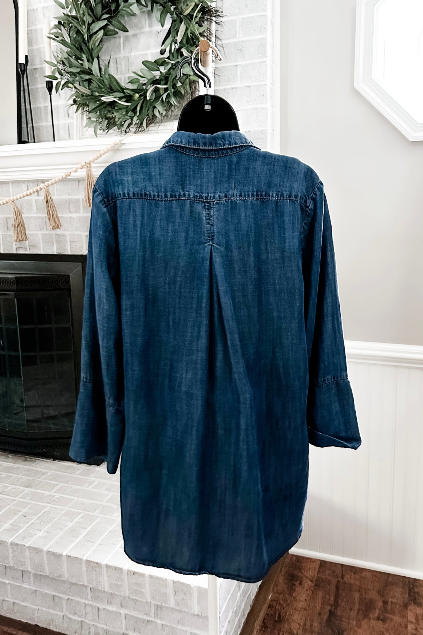 (L) Bella Dahl Chambray Button Up