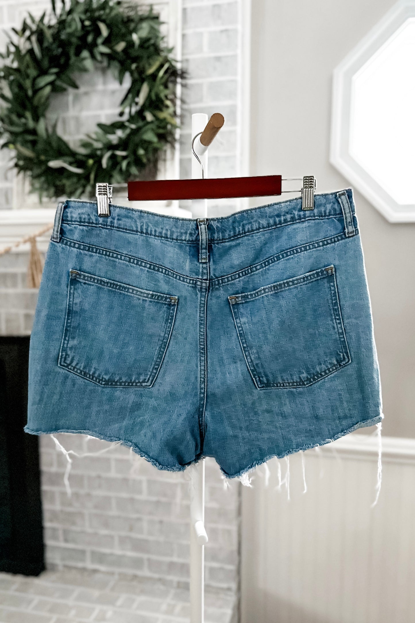 (12) Universal Thread Boyfriend Shorts