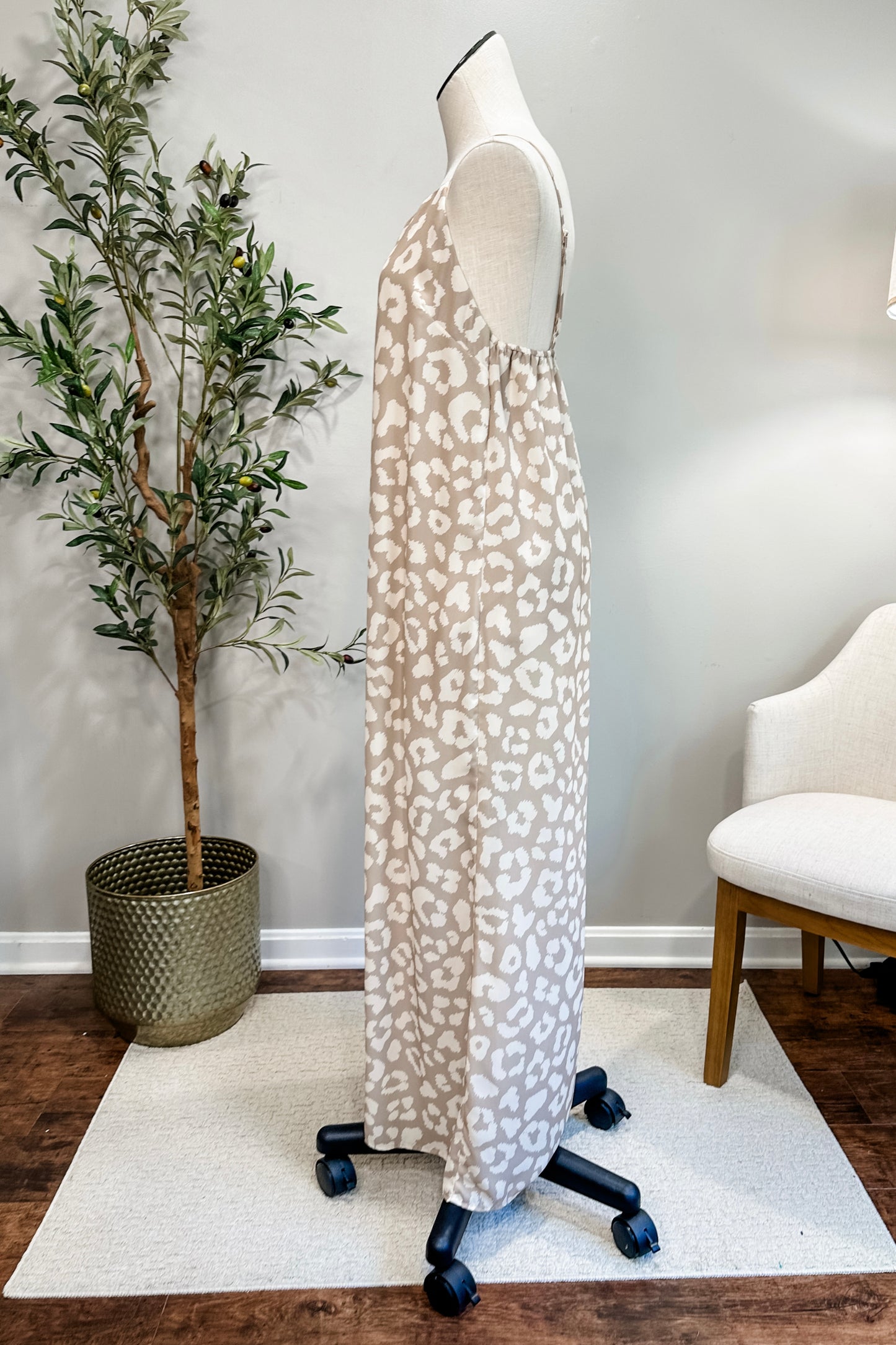 (XL) Pink Lily Leopard Maxi