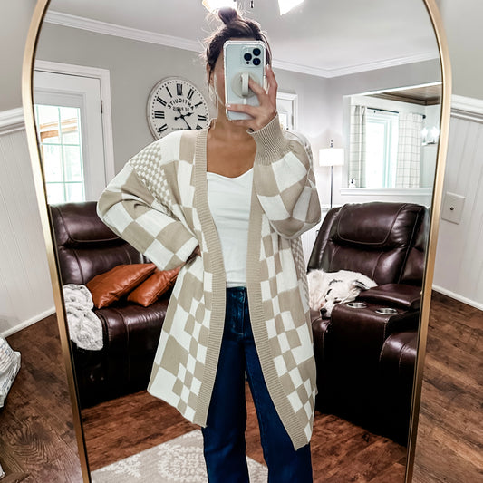 (L) Boutique Checkered Cardi