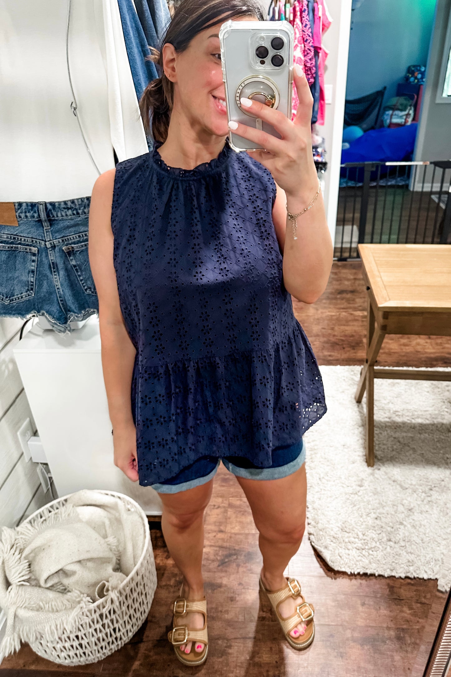 (XL) Loft Eyelet Halter