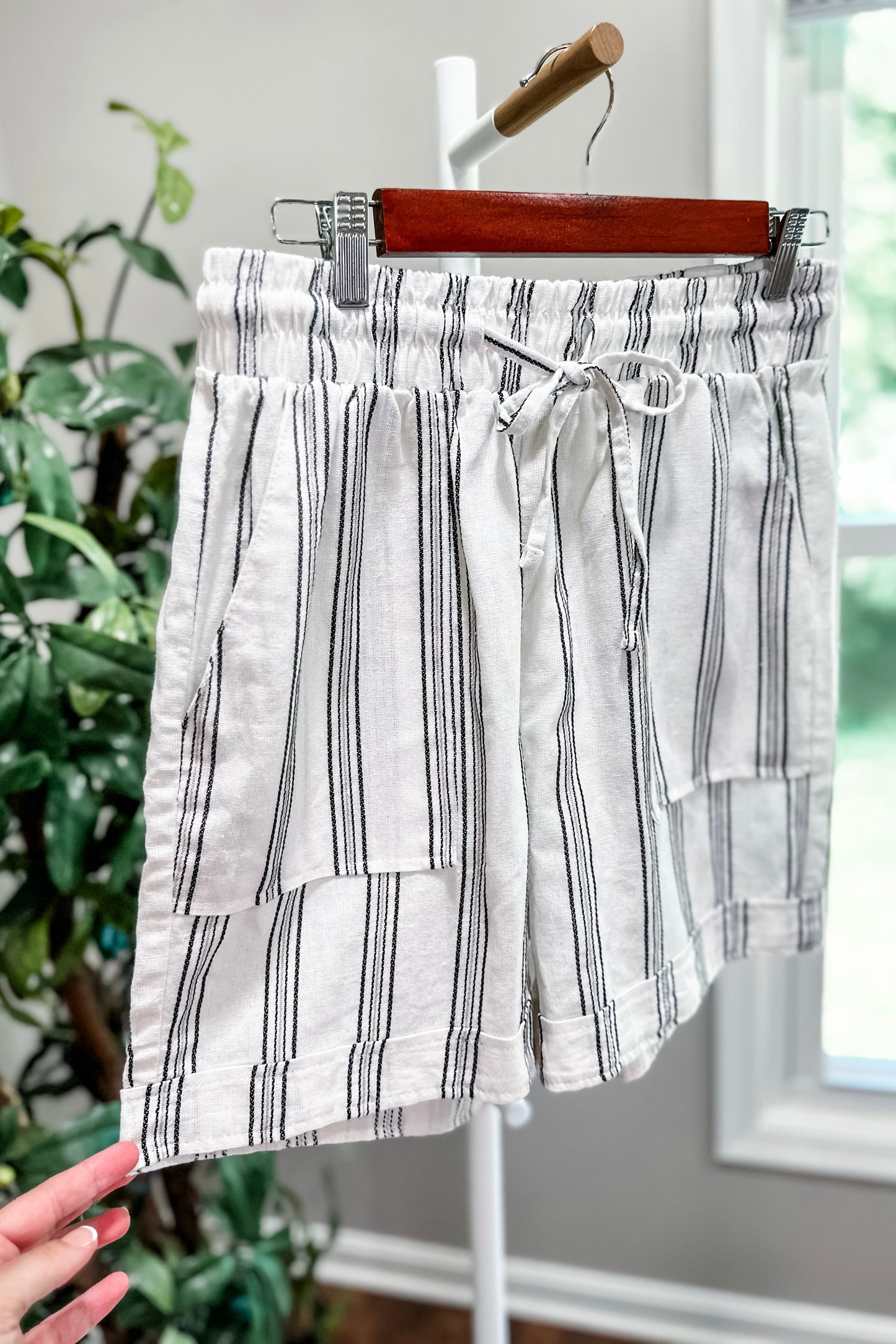 (M) Striped Linen Short